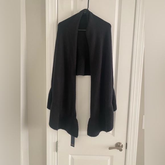 NWT Rachel Roy Black Wool Blend Ruffle AccentsShawl Wrap